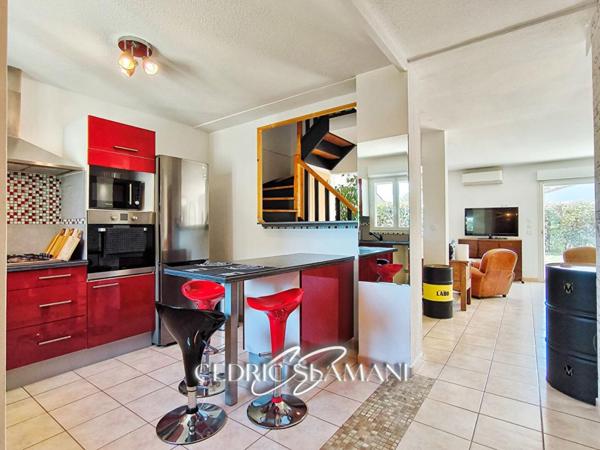 MAISON R+1 80M2, CUISINE, SALON, 2 CHAMBRES, SALLE D'EAU, 1 WC, JARDIN, GARAGE