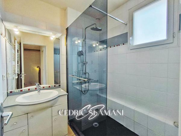 MAISON R+1 80M2, CUISINE, SALON, 2 CHAMBRES, SALLE D'EAU, 1 WC, JARDIN, GARAGE