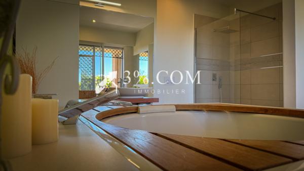 Villa
                                                                                                                                                                                                                                                                                                                        8 pièce(s)                                                                                                                                                                                                          4 chambre(s)                                                                                                                                                                                                          254  m²