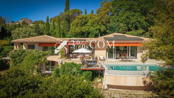 Villa
                                                                                                                                                                                                                                                                                                                        8 pièce(s)                                                                                                                                                                                                          4 chambre(s)                                                                                                                                                                                                          254  m²