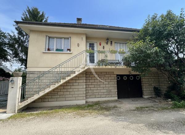 SERRIS BOURG - Env. 160 m² - 3 chambres + bureau - Terrain 588 m²