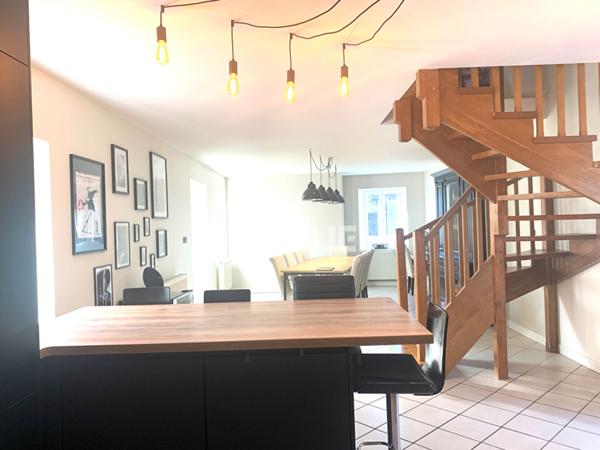 Charmante maison béarnaise ouverte sur grange rénovée