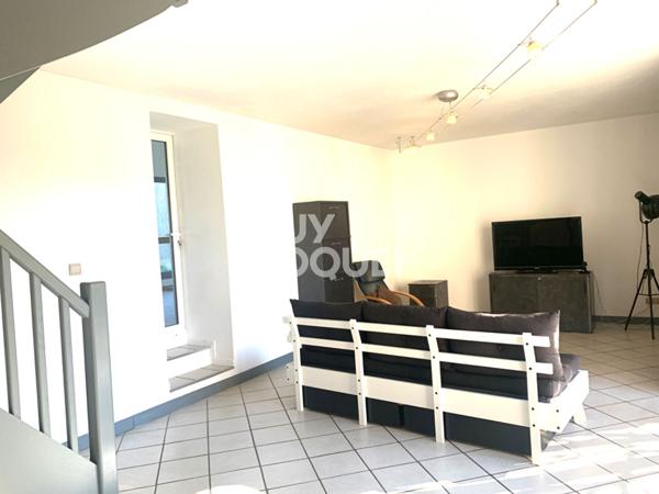 Charmante maison béarnaise ouverte sur grange rénovée