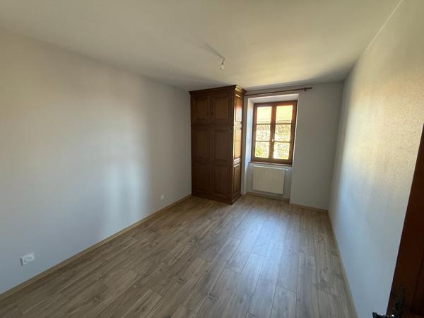 Maison Bard 5 pièce(s) 13.6 m2