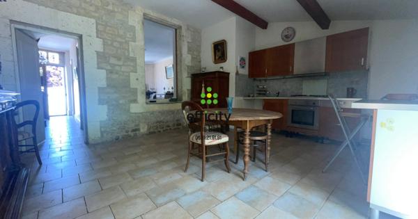 Maison
         4 pièces
        - 92 m²