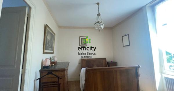 Maison
         4 pièces
        - 92 m²