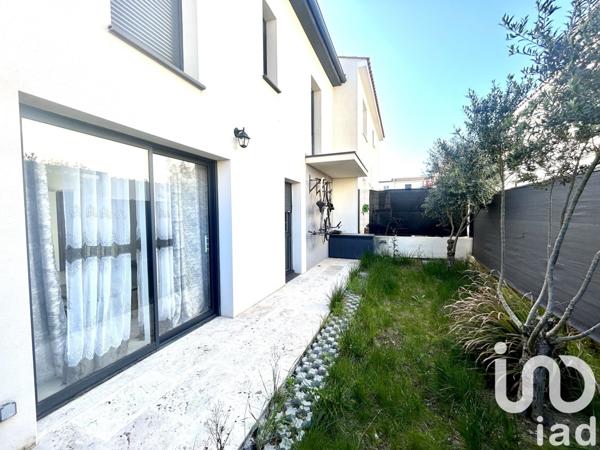 Maison 6 pièces de 108 m² à Cournonterral (34660)