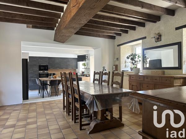 Maison à vendre 7 pièces 136 m² Saint-Gervais-en-Belin