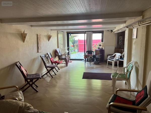 Maison à vendre à Guingamp dans les Côtes-d'Armor (22200), ref : 22064-1126