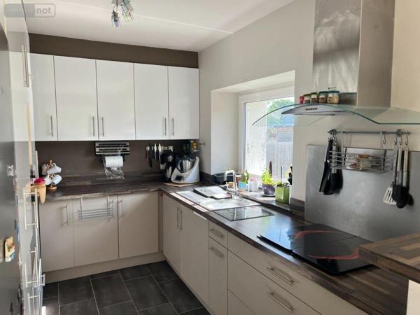 Maison à vendre à Guingamp dans les Côtes-d'Armor (22200), ref : 22064-1126