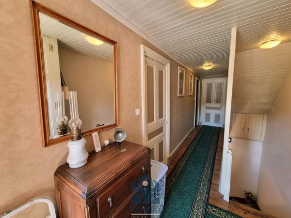 Maison 4 pièces 100m2 avec dépendance, cours et jardin à Arlanc.