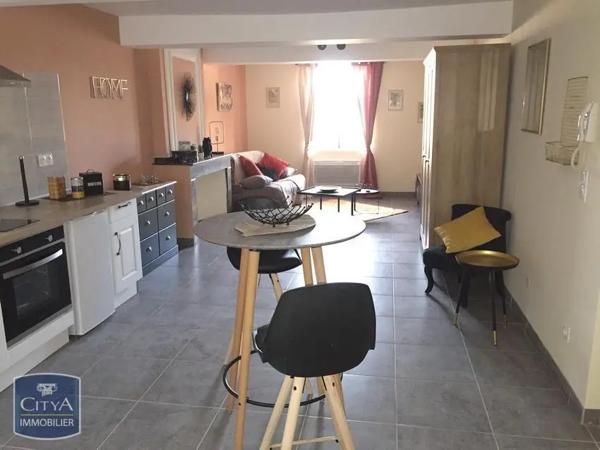 Appartement à louer 1 pièce 37.2m²