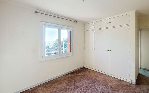 Appartement à vendre    4 pièces • 64,28 m2 Saint-Raphaël