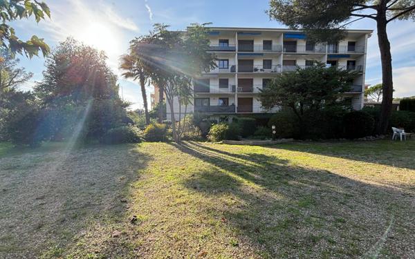 Appartement à vendre    4 pièces • 64,28 m2 Saint-Raphaël