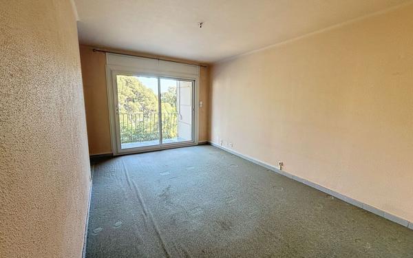 Appartement à vendre    4 pièces • 64,28 m2 Saint-Raphaël