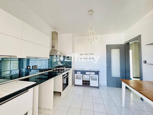 Appartement 3 pièces - 94 m² Exclusivité efficity