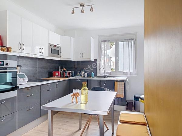 Appartement 3 pièces à vendre à Rezé - Secteur 8 mai - PREVISION DPE C APRES TRAVAUX DE RENOVATIONS ENERGETIQUES PAYÉS PAR LE VENDEUR!!