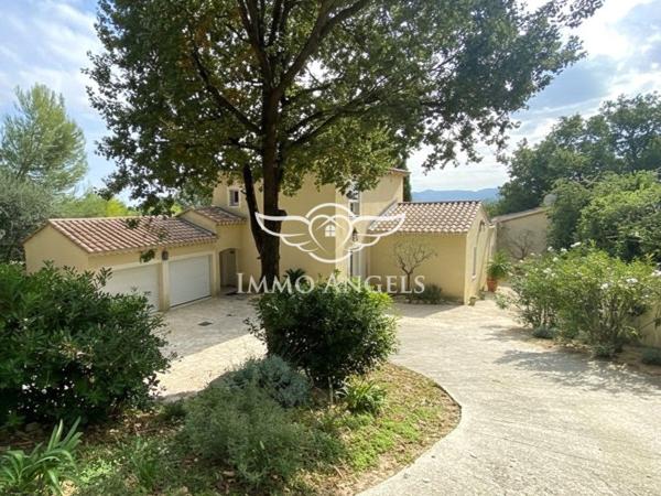 Élégante maison 4 chambres avec piscine – Vue panoramique, Laudun-l’Ardoise