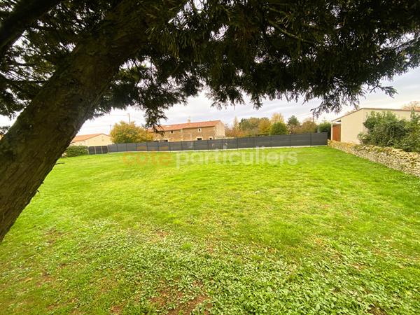 Vente Terrain950 m² - CHIRE EN MONTREUIL (86190)