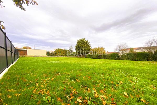 Vente Terrain950 m² - CHIRE EN MONTREUIL (86190)