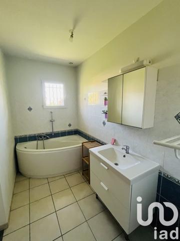 Maison 4 pièces de 85 m² à Sainte-Eulalie (33560)