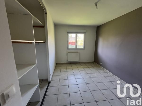 Maison 4 pièces de 85 m² à Sainte-Eulalie (33560)