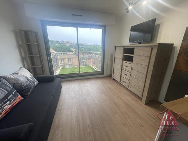 Studio. Résidence avec piscine. Cavalaire-sur-Mer (83240)