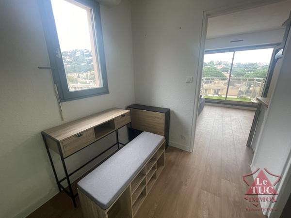 Studio. Résidence avec piscine. Cavalaire-sur-Mer (83240)