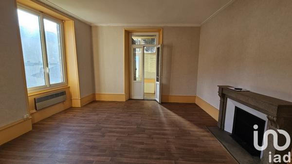 Appartement 2 pièces de 46 m² à Maurs (15600)