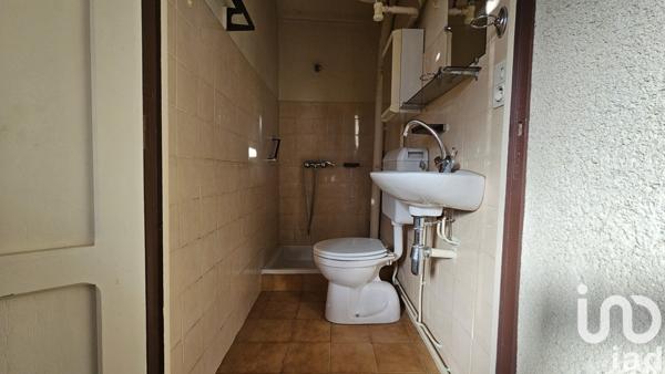 Appartement 2 pièces de 46 m² à Maurs (15600)