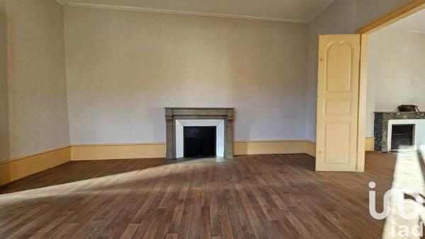 Appartement 2 pièces de 46 m² à Maurs (15600)