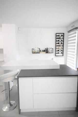 NEUILLY SUR MARNE 93330 Appartement maison de 80M2, T4, 3 chambres, jardin de 150m2, une terrasse de 17m2.