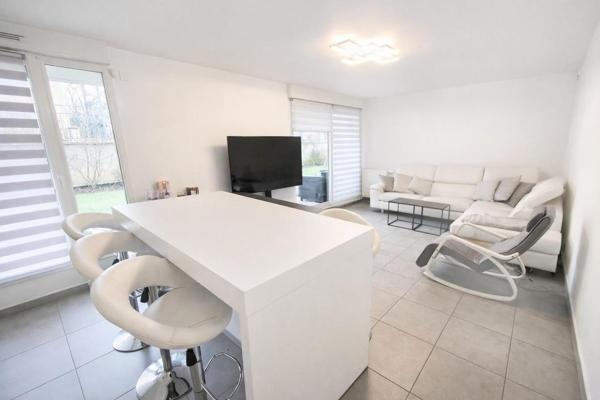 NEUILLY SUR MARNE 93330 Appartement maison de 80M2, T4, 3 chambres, jardin de 150m2, une terrasse de 17m2.