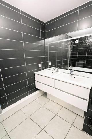 NEUILLY SUR MARNE 93330 Appartement maison de 80M2, T4, 3 chambres, jardin de 150m2, une terrasse de 17m2.