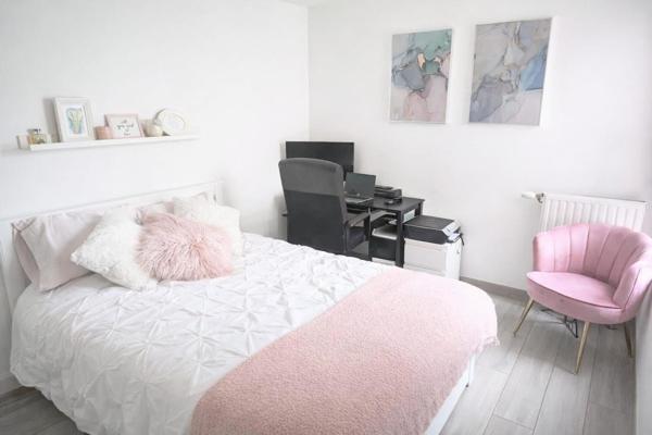 NEUILLY SUR MARNE 93330 Appartement maison de 80M2, T4, 3 chambres, jardin de 150m2, une terrasse de 17m2.