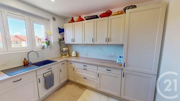 Appartement F3 à vendre  3 pièces - 66,61 m 2   PONTARLIER  - 25