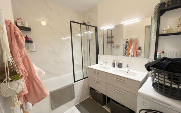 Appartement à vendre    3 pièces • 61,06 m2 Rosny-sous-Bois