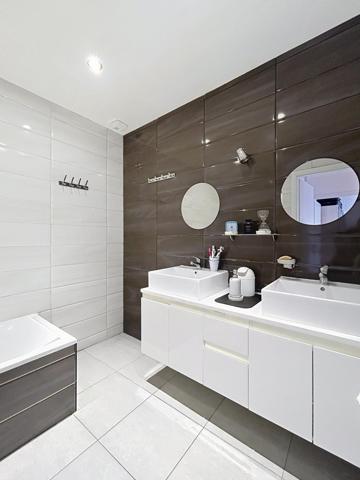 En exclusivité Maison mitoyenne 4 chambres