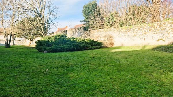 Immeuble De Rapport  A VENDRE   384.2 m2