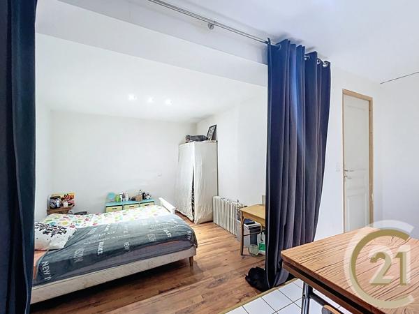 Appartement F4 à vendre  5 pièces - 100,50 m 2   MONTBELIARD  - 25