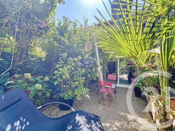 Appartement F4 à vendre  5 pièces - 100,50 m 2   MONTBELIARD  - 25