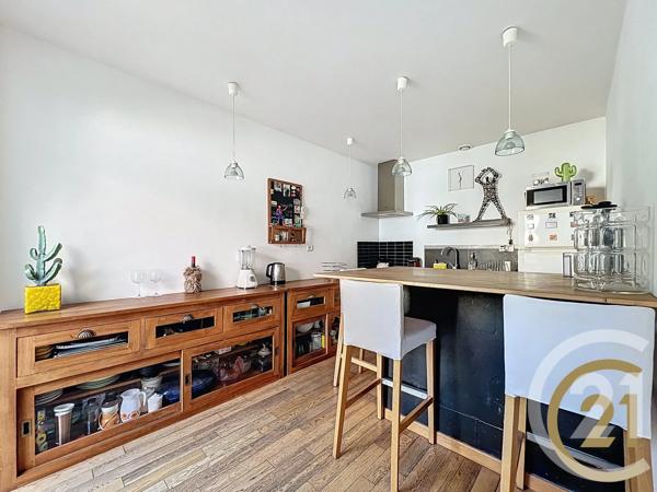 Appartement F4 à vendre  5 pièces - 100,50 m 2   MONTBELIARD  - 25