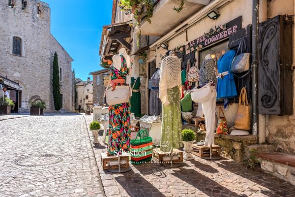 🪄 À CÉDER – Droit au bail au cœur du village du Castellet (83) - Emplacement n°1 – Rue de l’Église – Piétonne & ultra-passante