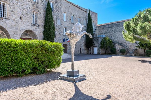 🪄 À CÉDER – Droit au bail au cœur du village du Castellet (83) - Emplacement n°1 – Rue de l’Église – Piétonne & ultra-passante