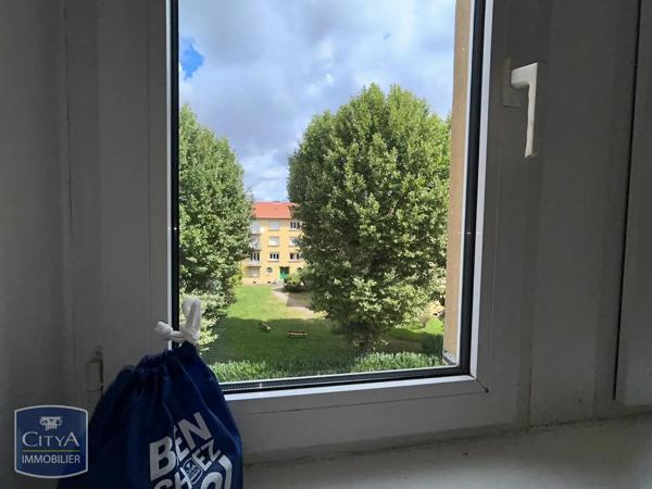 Appartement à louer 2 pièces 50.96m² Metz (57070)