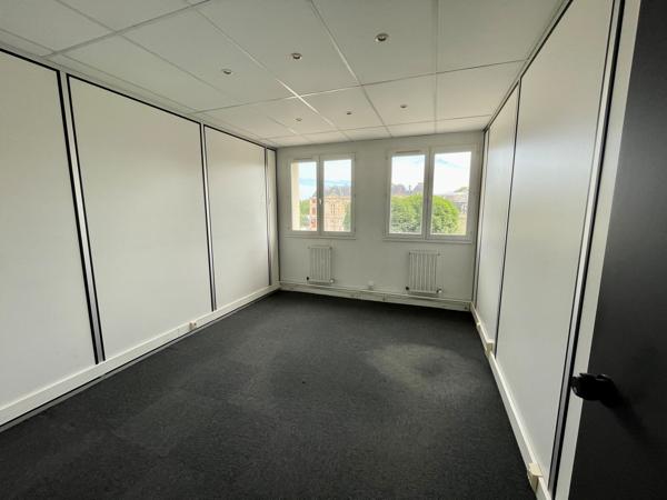 Bureaux à louer à ELBEUF 76500