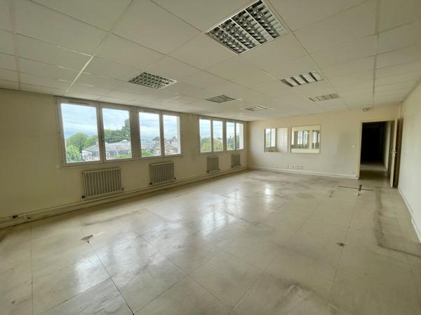 Bureaux à louer à ELBEUF 76500