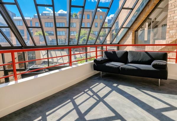Immeuble indépendant avec cour intérieure, à vendre à Suresnes