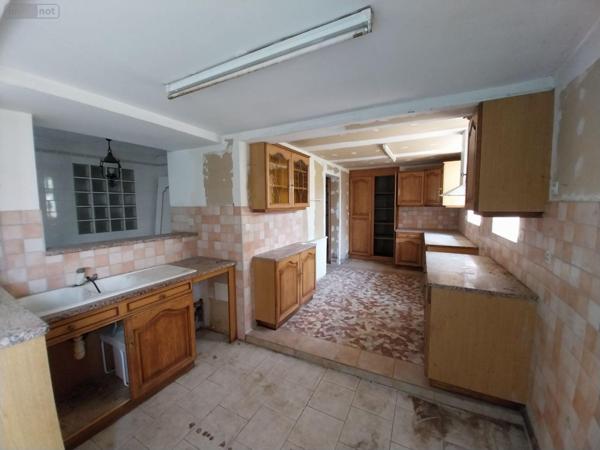 Maison à restaurer à vendre à Ernée en Mayenne (53500), ref : 35131-46