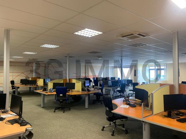 Location / Local Commercial